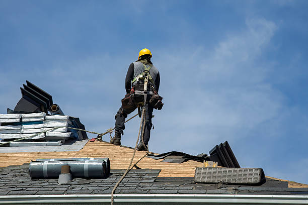 Professional Flat Roof Repair technician working in Florahome, FL